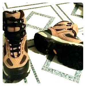 Womens' Hiking Boots
